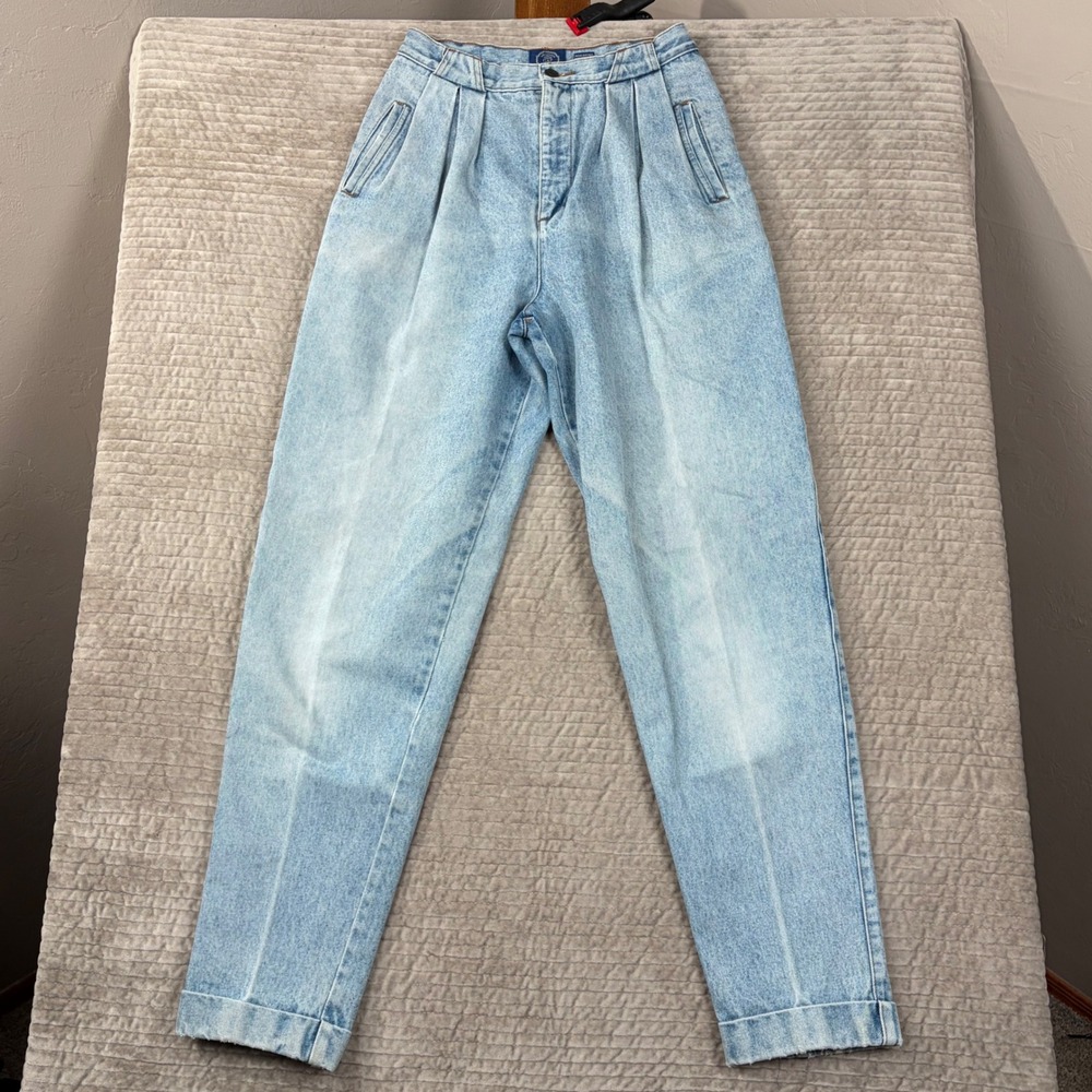 Vintage GAP Light Wash Blue Pleated High-Waist taper Jeans